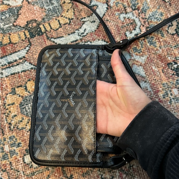 Dupe Black Crossbody Bag 🖤 - Picture 7 of 13